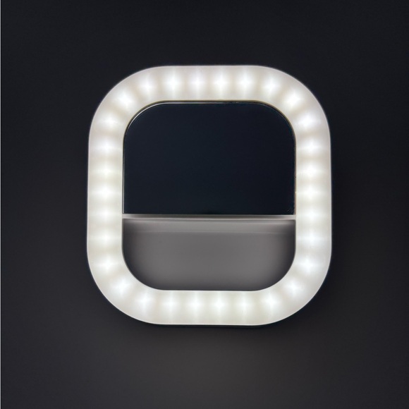 Reflections Unfiltered Vibes Soft Lite Selfies Hollywood LED Phone Laptop Clip - Picture 1 of 13
